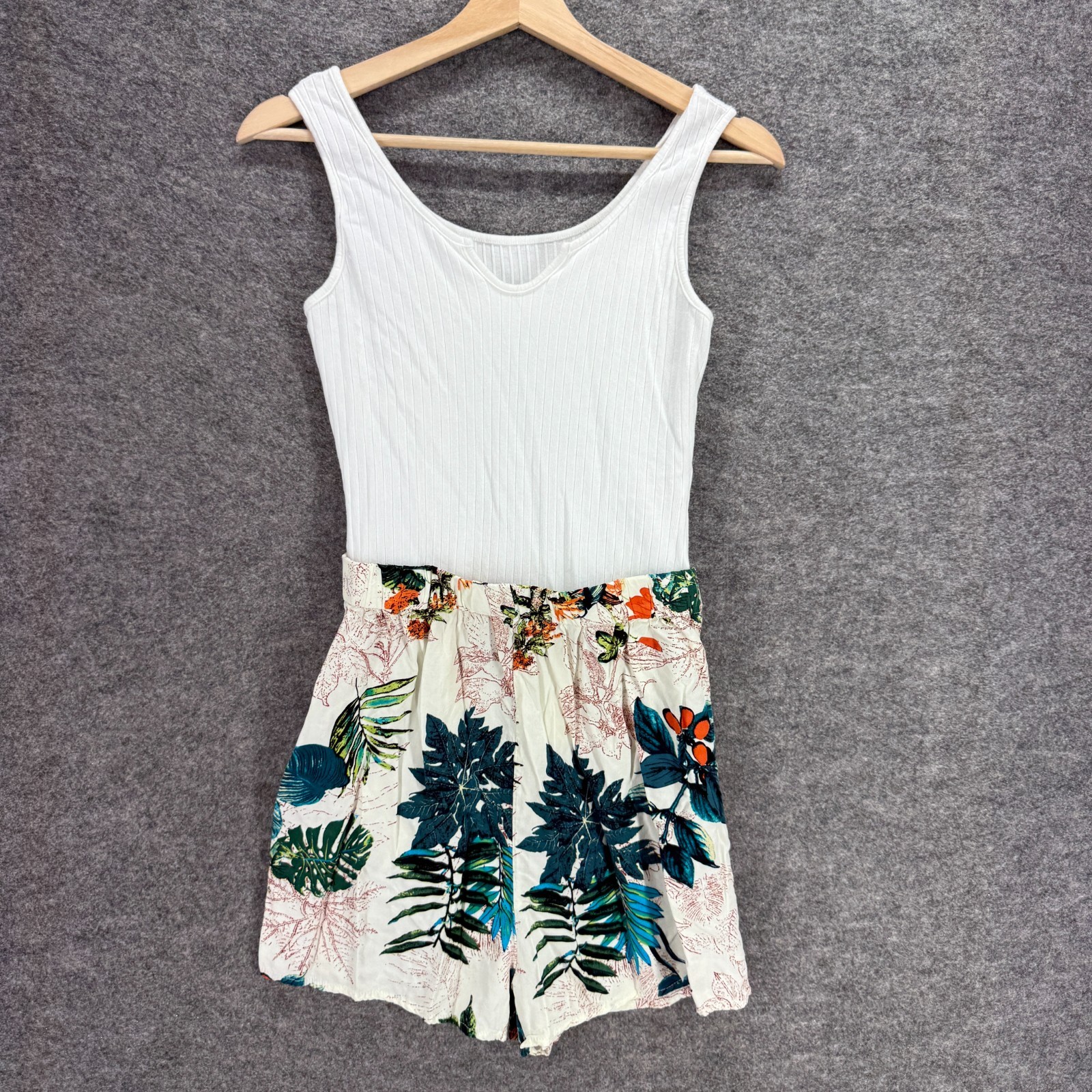 Unbranded Jumpsuit Women M Medium White Floral V-Neck Sleeveless Wide Strap-image