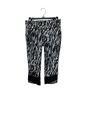 Women's Under Armour Black White Capri Leggings Size S