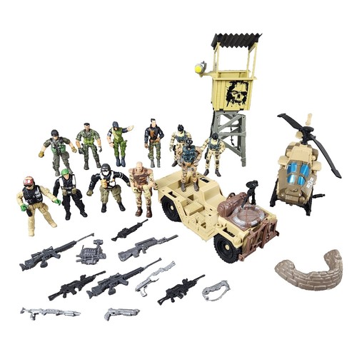 Small Soldiers Buzzsaw Tank with Ocula Figure Vehicle 1998 Kenner