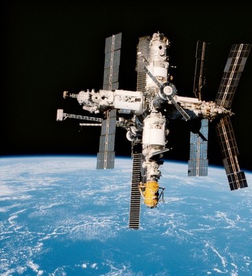 Space Shuttle Endeavour Docked To International Space Station Iss Photo8.5x11