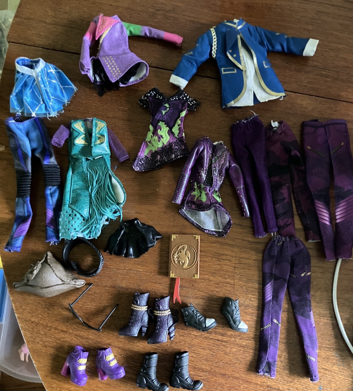 Disney Descendants Fashion Doll Clothing Shoes and Accessories Lot