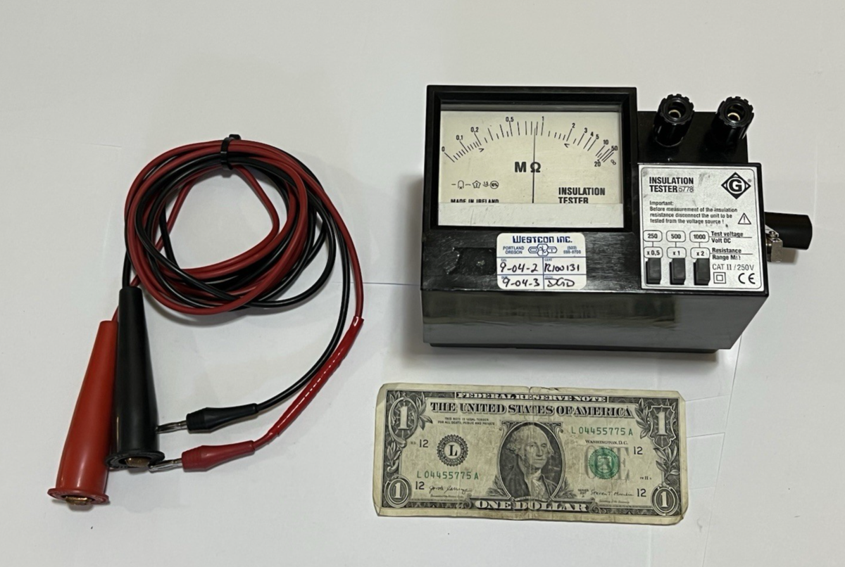 Greenlee 5778 Electrical Insulation Tester Megohmmeter CAT II 250V