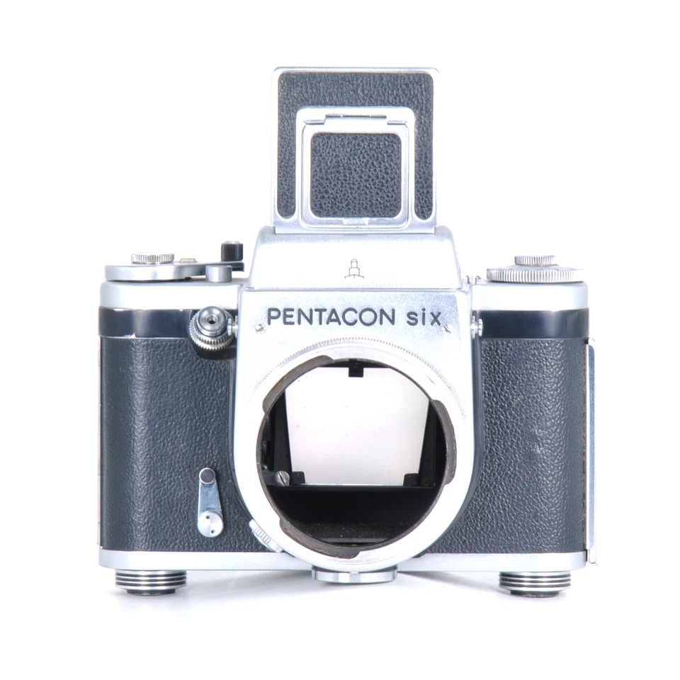 CLA'd Pentacon SIX 6x6 Medium Format Film Camera Body w/ WLF Finder & Case! - Image 2 of 4