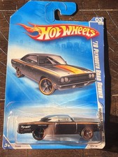 Hot Wheels Muscle Mania 09 Black 70 Plymouth Road Runner Toy Car 079190