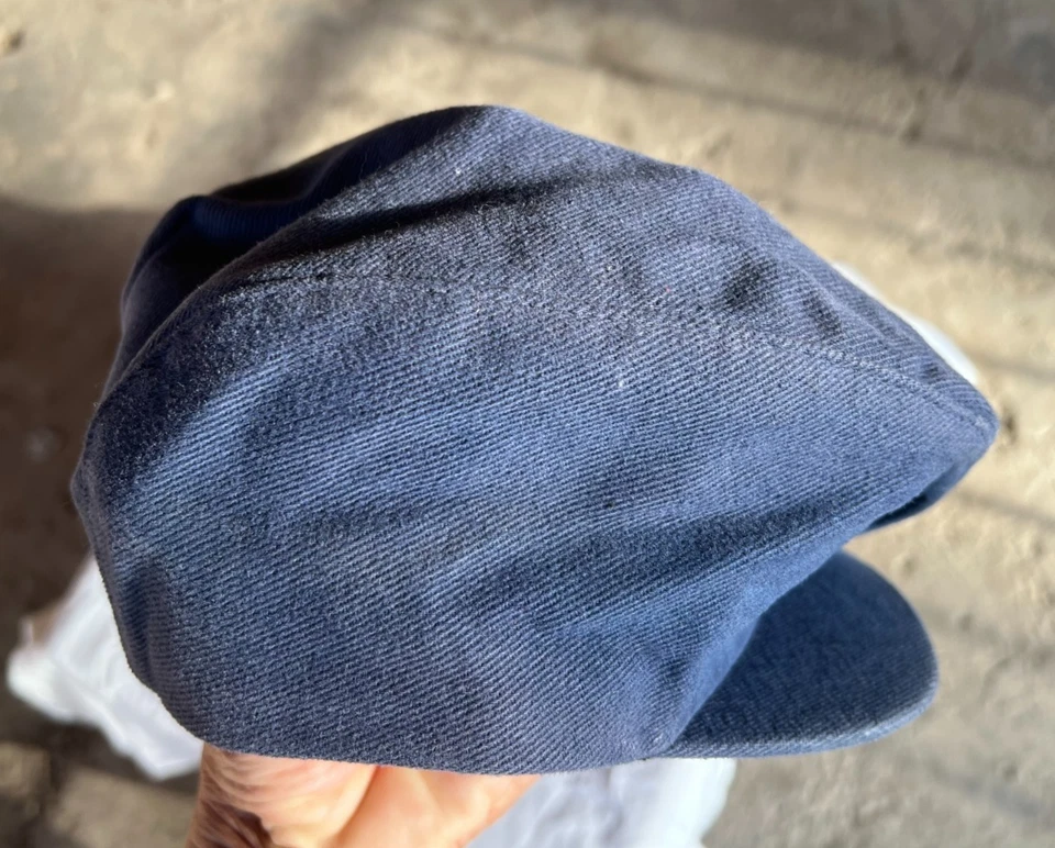 Chapéu Masculino Vintage NIKE SWOOSH Logotipo PEQUENO Boné Plano Newsboy Cabbie Feito nos EUA DESBOTADO - Imagem 3 de 4