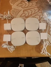 Samsung ET-WV525 4-pack SmartThings Mesh Wifi and Smart Home hub