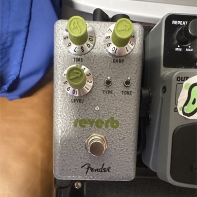 Fender Reverb Analog Guitar Effects Pedal for Electric Guitar with Controls