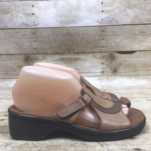womens tan slip on sandals