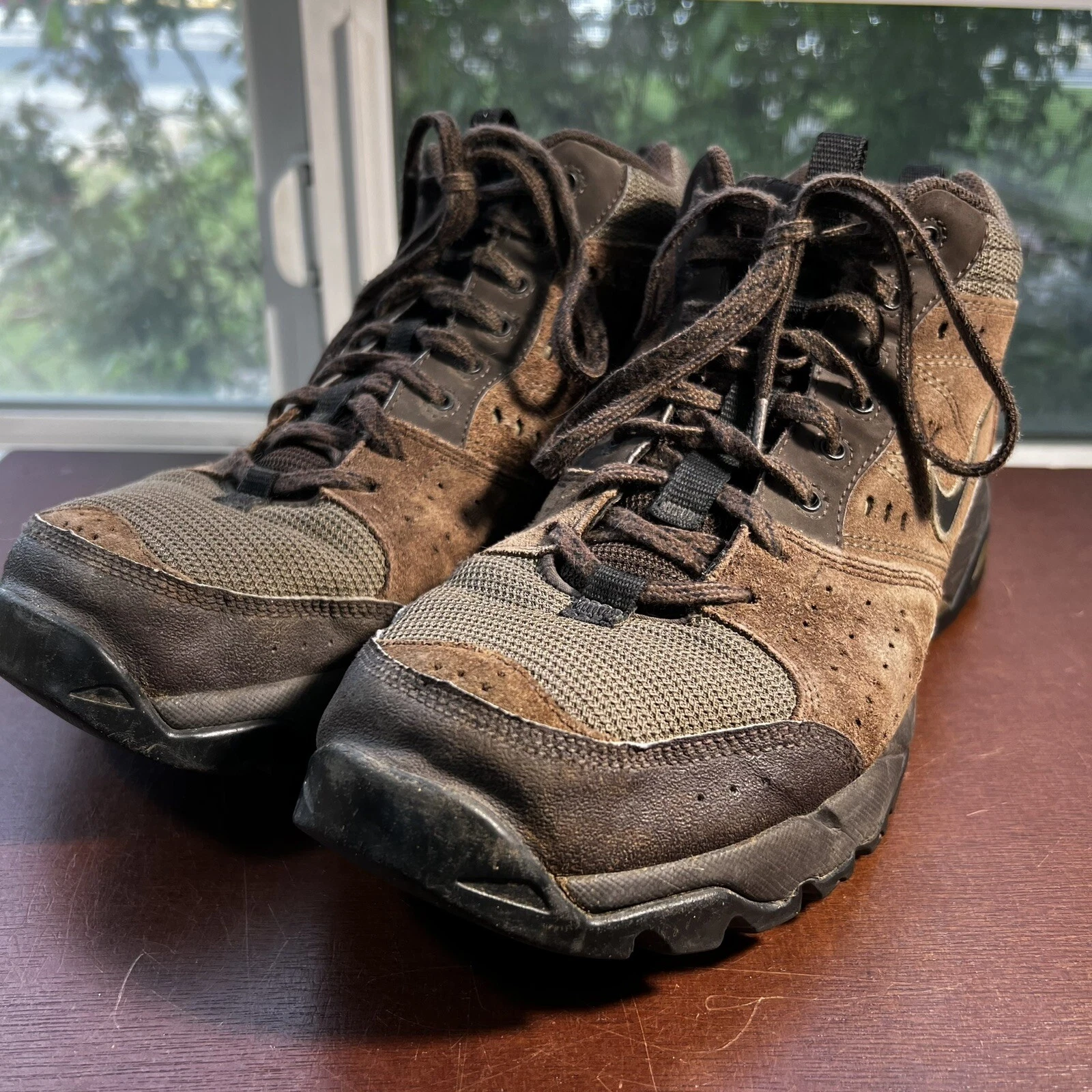 Nike ACG Salbolier Men’s Size 9.5 Brown Suede Leather Hiking Shoes 380590-200
