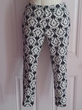 Women's Slimming Pull On Black  White Abstract Stretch Pants  Size L   NEW 