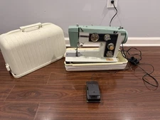 Vintage Dressmaker Deluxe Push Button Zig Zag Model 4900 Sewing Machine Tested
