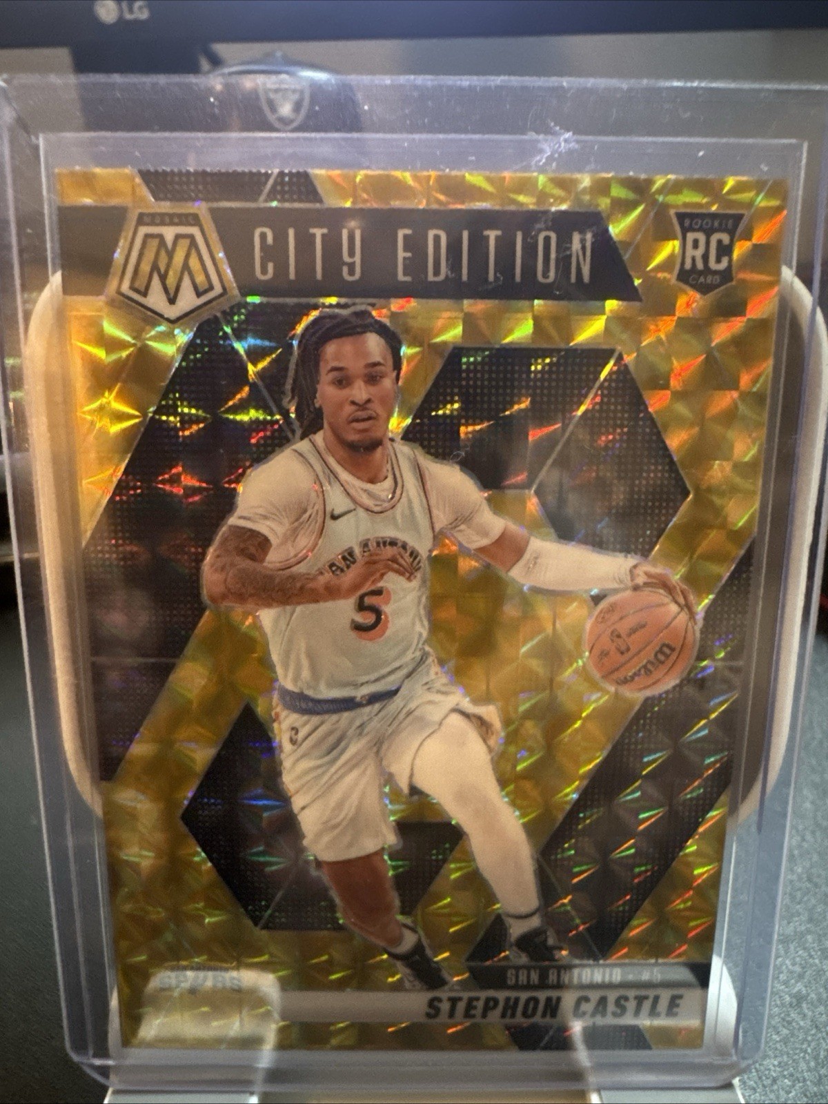 2024-25 Panini Mosaic City Edition Stephon Castle 290 Reactive Yellow Mosaic (RC