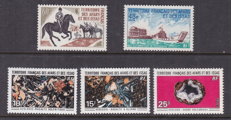 WALLIS & FUTUNA^^^^^x5  MNH  a nd  LH     @ xxdco 3183wall