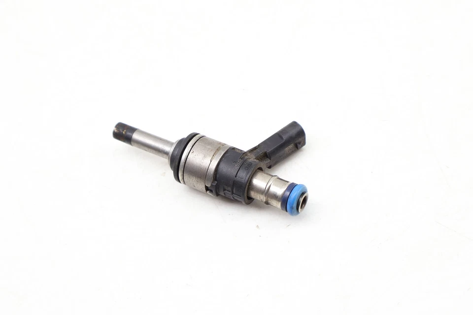AUDI A5 QUATTRO 2015-2016 3,0 L - Inyector de combustible (alta presión) 06C906036D Foto 2 de 4