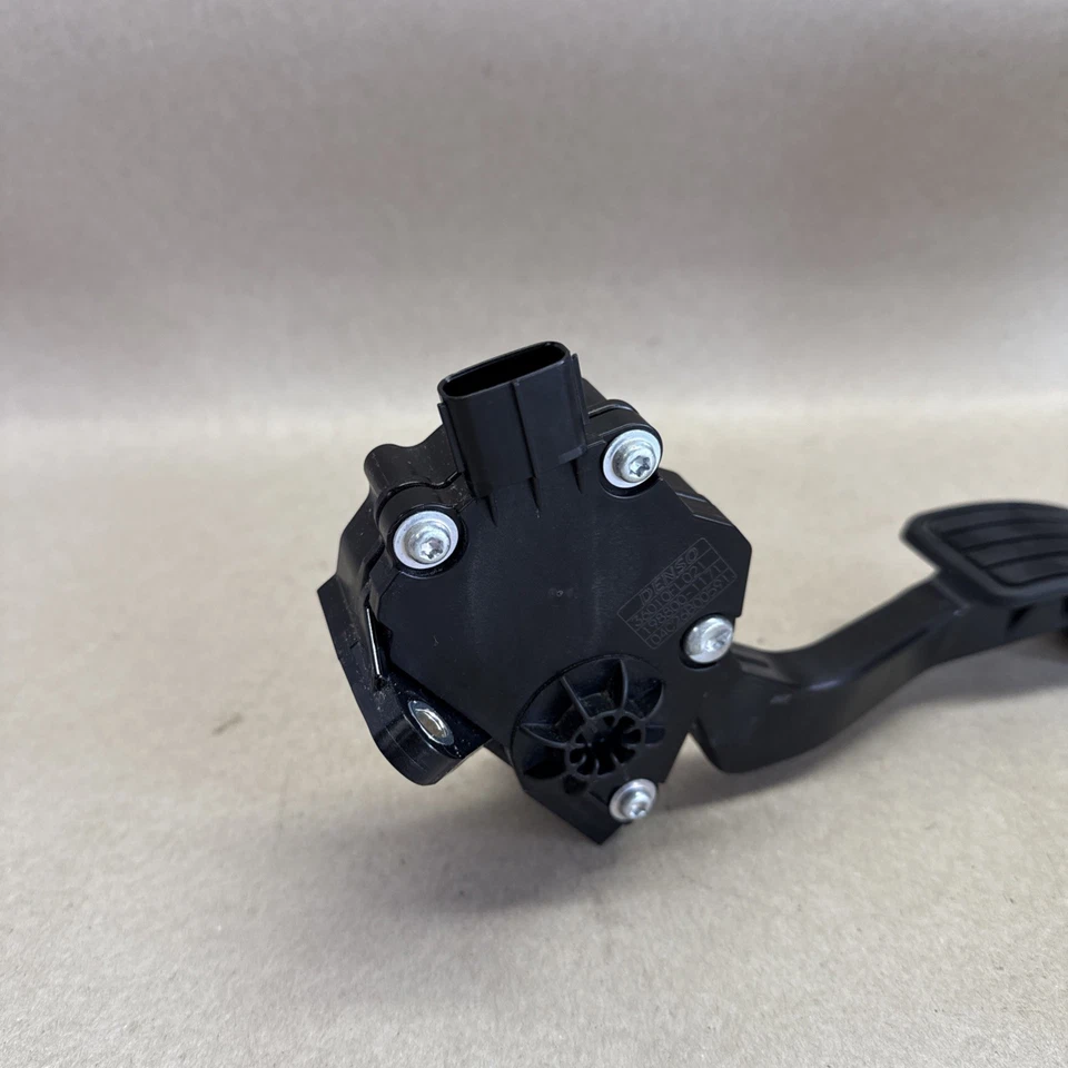 Subaru Forester Accelerator 2019 2020 2021 2022 pedal de gasolina 36010FL021 Foto 4 de 4