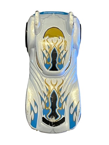 Hot Wheels 2010 White Howlin' Heat Made in Thailand R0949 - Picture 16 of 24