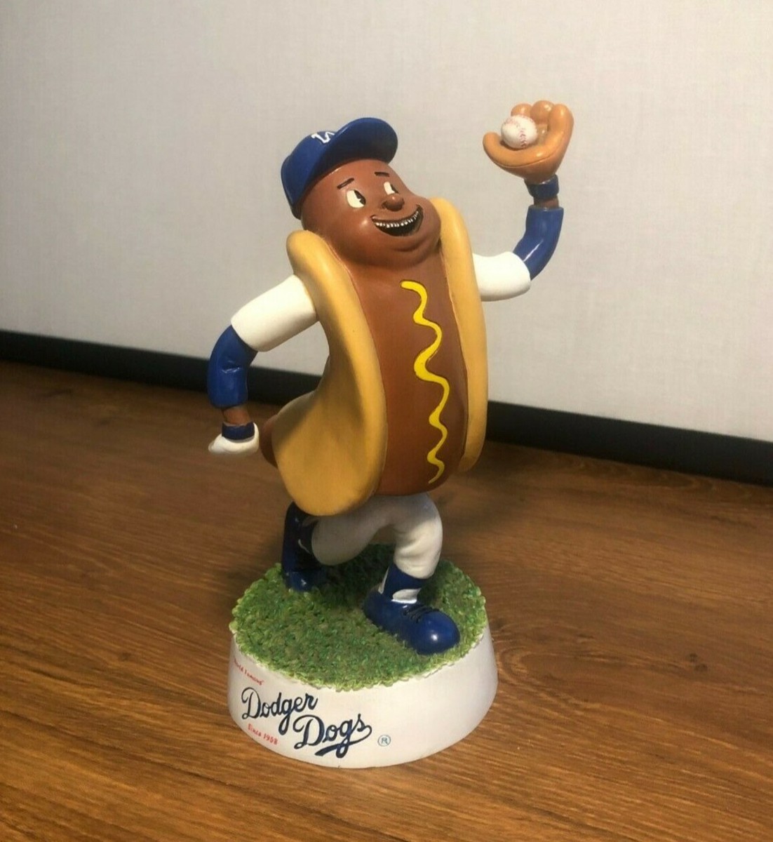 Los Angeles Dodgers Dodger Dog Bobblehead 2000's-MLB Vintage Los Angeles Dodgers Dodger Dog Bobblehead 2000's-MLB Vintage