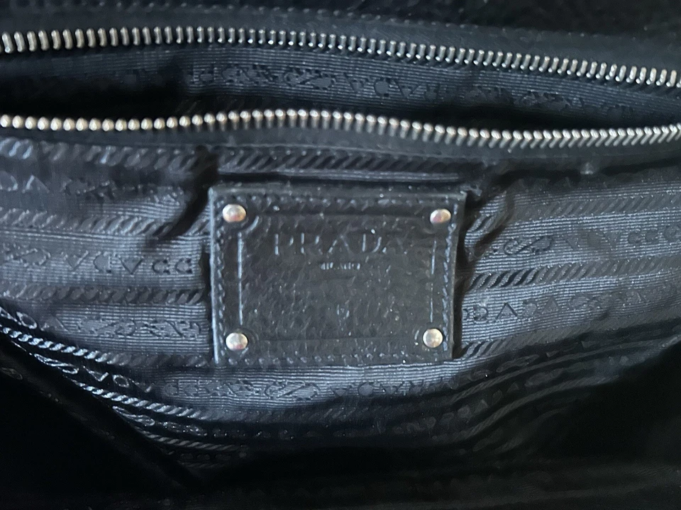 Bolso de Mano Prada Vintage Cuero Napa Hobo Doctor Bolso de Hombro Bolso Grande Usado en Excelente Condición Foto 3 de 4