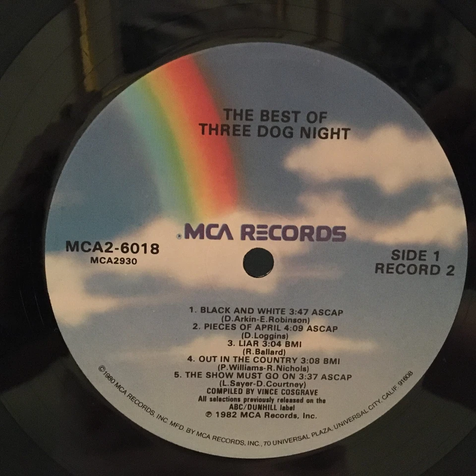 The Best Of THREE DOG NIGHT Double LP Vinyl Record Album Set 1982 3 MCA - Image 3 of 4