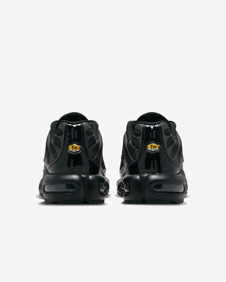 NIKE★WMNS AIR MAX PLUS★BLACK/OFF NOIR/BLACK Nike Air Max Plus SE Women's Shoes. Nike.com