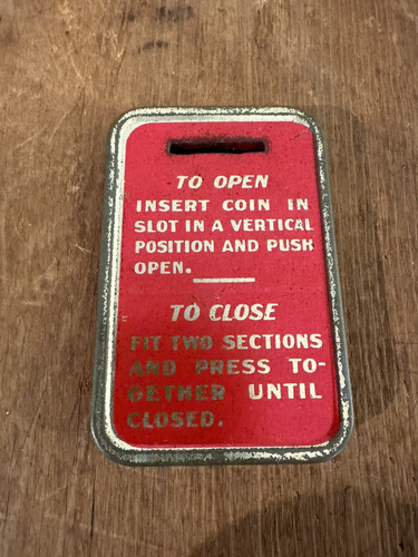 Indian Head Toy Bank Saving Bank Red Tin 1930's - Picture 6 of 7