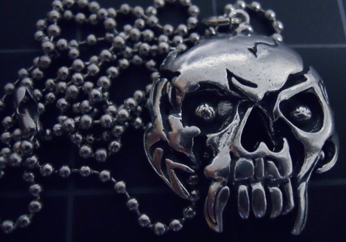 Collar CRÁNEO DE DEMONIO Colgante Nuevo Martillos Cara Rota Caníbal Cadáver Bola Cadena - Imagen 6 de 8