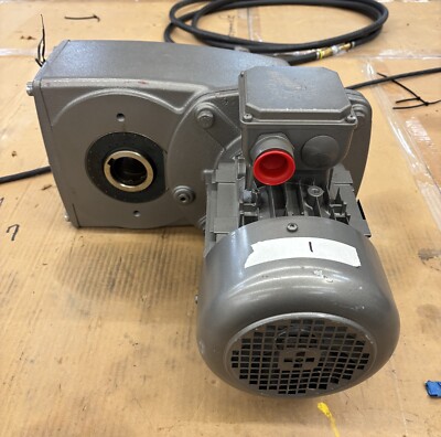 N.O.S. NORD SK 100L/4 CUS MOTOR w/SK482AZBG-100L/4 GEARBOX