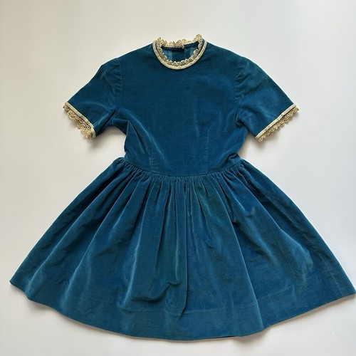Vintage 60s-70s Elegant Velvet Blue Girls Dress Lace Collar Trim Size 5-6 - Picture 2 of 17