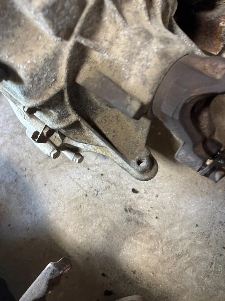 88 91 92 1993 F250 F350 F450 ZF5 1987 5 velocidades 2x2 S42 transmisión manual usada Foto 4 de 4