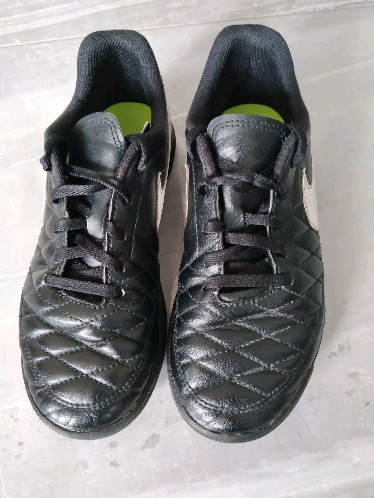 Nike Majestry TF Astro Turf Football Boots Junior UK 4 Black White Trainers