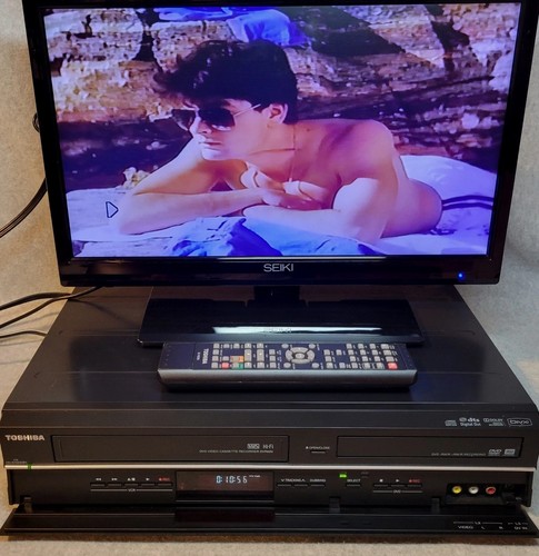 Toshiba DVR620 DVD-Recorder Videorecorder Kombi Übertragung VHS auf DVD mit Fernbedienung funktioniert super!!