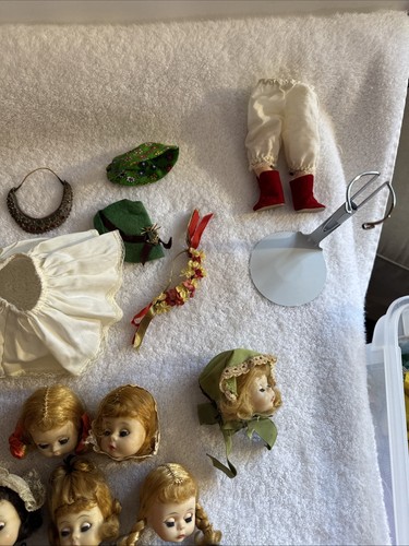 Enorme Lote De Colección Muñeca Madam Alexander TLC o Piezas Ropa Muñecas Plus - Imagen 8 de 8