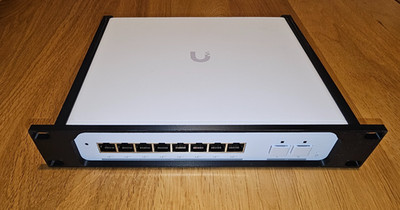 Ubiquiti UniFi Pro XG 8 PoE 10'' 1HE Rackmount (USW-Pro-XG-8-PoE)
