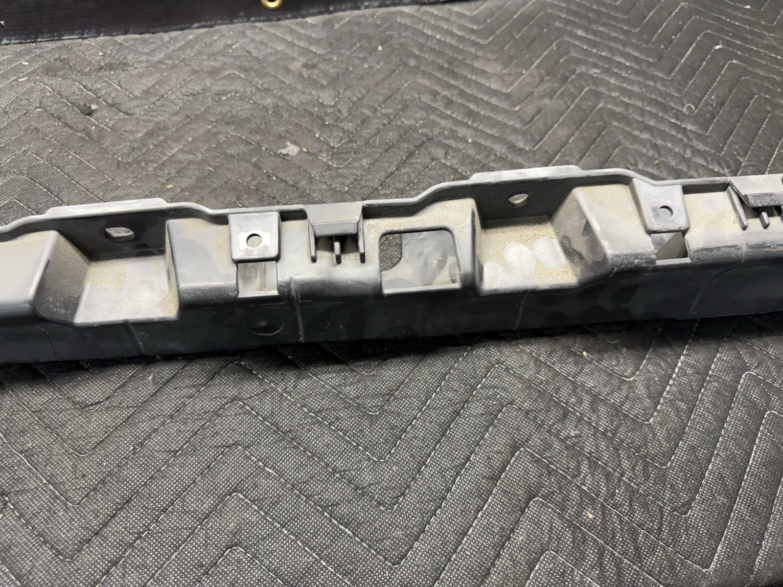 Audi R8 V10 Left Side Rocker Panel Side Skirt Support Bracket 2017 - 2022 OEM