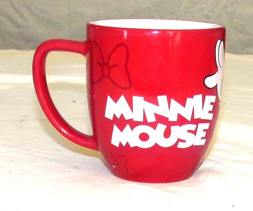 Disney Minnie Mouse 4 inch Red Mug - with original label - Picture 2 of 3