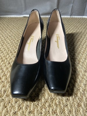 ferragamo ladies shoes