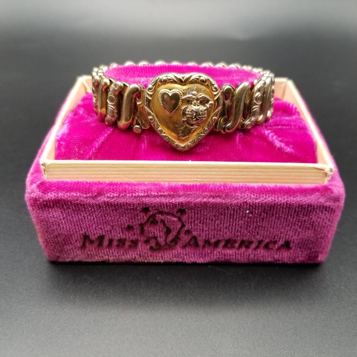 WWII Co-Star Vintage Sweetheart Bracelet US Marine Corps WWII Co-Star Vintage Sweetheart Bracelet US Marine Corps