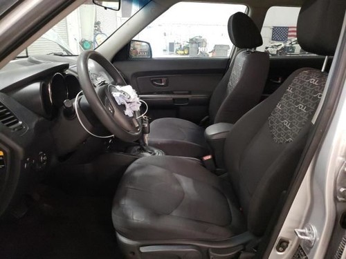 Kia Soul Center Middle Headrest Seat Head Rest Rear Back 2010 2011 2012 2013 - Picture 9 of 11