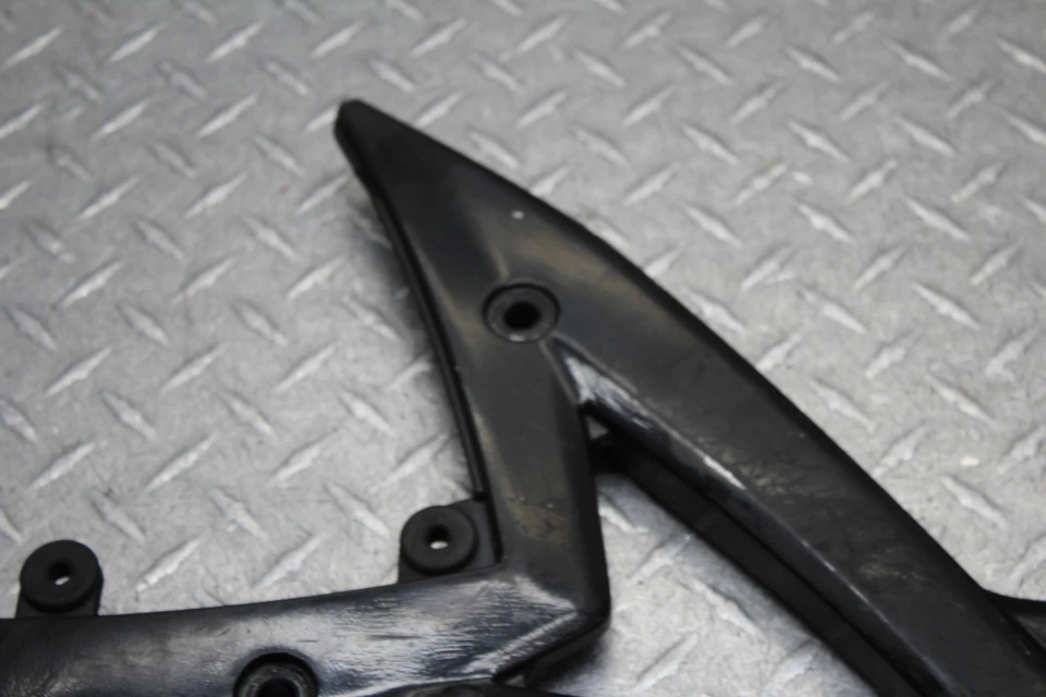 Kawasaki Ninja 650R Ex650J 2008 reposapiés delantero izquierdo clavija paso 34028-0059 Foto 3 de 4