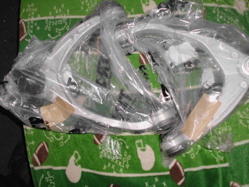 Set Upper Control Arms & Ball Joint for 2014 - 2016 Sierra Yukon Escalade GMC - 第 1/10 張圖片