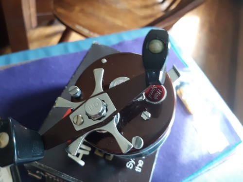 Vintage Brown ABU Garcia Ambassador 5500 Baitcasting fishing Reel - Picture 9 of 21