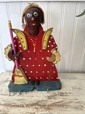 WOODEN 3D VINTAGE  MEMO NOTEPAD & KEY HOLDER CLEANING LADY WALL PLAQUE