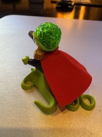 LEGO CMF Alien Conquest Commander and Farmer 7065 Retired From Store Display