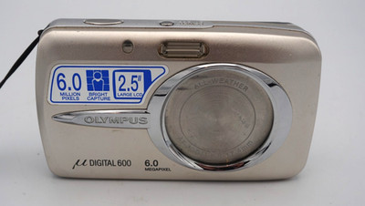 Olympus mju Digital 600 Digitalkamera - mit Zubehörpaket & OVP