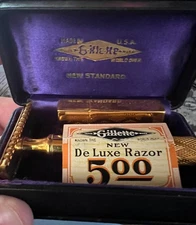 Vintage Gillette New Standard w/ Case - NEAR MINT