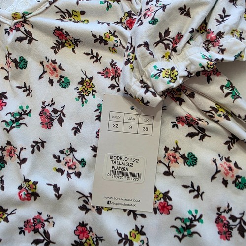 Women's Size 9 Sophia Top Flower White V Neck - Picture 5 of 5