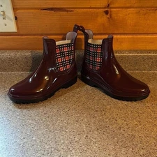 Stylish Burgundy Rubber Rain Boots