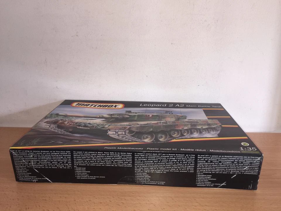 Matchbox Kit di Montaggio 1:35 40710 LEOPARD 2 A2 Main Battle Tank MIB, 1993 - Immagine 3 di 4