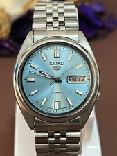 Vintage Seiko 5 Automatic Men's Japan Wristwatch 7009 Sky Blue Dial Day/Date