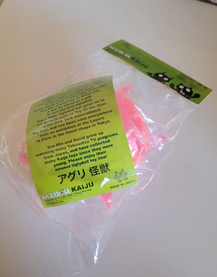 Uglydoll Ice Bat Kaiju Sofubi Rosa Transparente 6" David Horvath Embalaje Original Foto 4 de 4